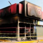 Diego Luna critica a AMLO por dar “golpe militar a la constitución”